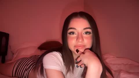 stellapearl online show from October 7, 2025, 8:06 pm