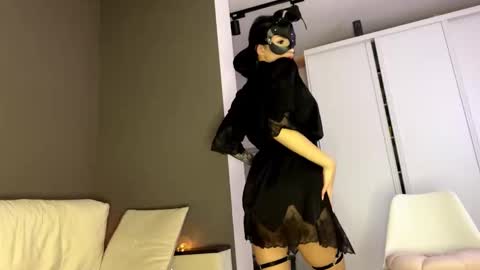 stellaqt online show from November 27, 2025, 9:00 am