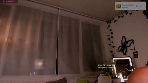 stellart_ online show from January 15, 2025, 2:17 am