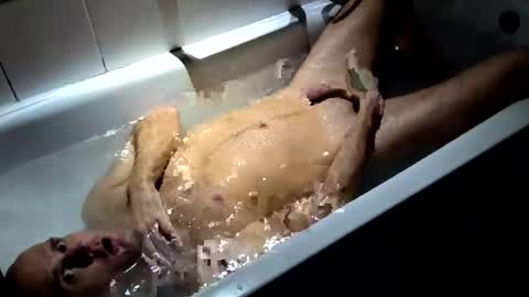 Snapshot of stenlyvrbich chatting on December 8, 2024, 12:07 am lee online show from December 8, 2024, 12:07 am