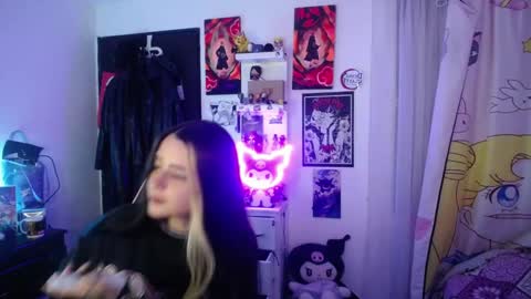 Snapshot of stephani_rousso chatting on September 25, 2025, 11:19 pm joha cosmo online show from September 25, 2025, 11:19 pm