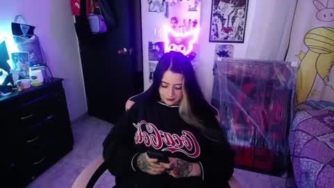 Snapshot of stephani_rousso chatting on October 10, 2025, 11:04 pm joha cosmo online show from October 10, 2025, 11:04 pm