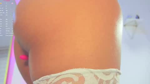 stephania_let online show from March 12, 2025, 1:40 pm