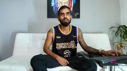    ................     online show from December 13, 2024, 9:52 pm