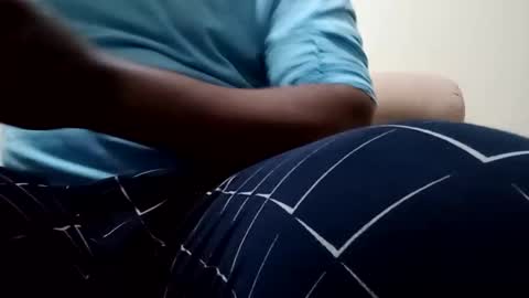 Ander online show from November 9, 2025, 7:56 pm