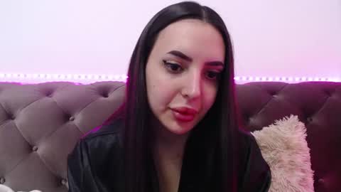 Snapshot of stepmommy19 chatting on February 18, 2025, 11:52 pm StepMommy19 online show from February 18, 2025, 11:52 pm