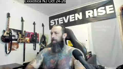 Snapshot of stevenrisenyc chatting on October 15, 2025, 1:17 am StevenRiseNYC online show from October 15, 2025, 1:17 am