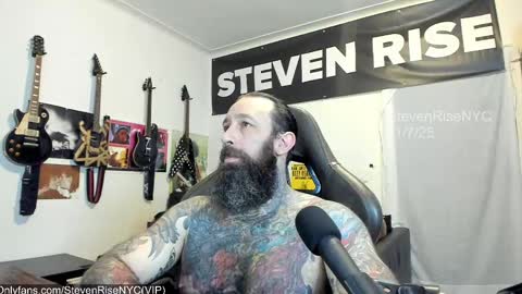 Snapshot of stevenrisenyc chatting on November 7, 2025, 11:05 pm StevenRiseNYC online show from November 7, 2025, 11:05 pm