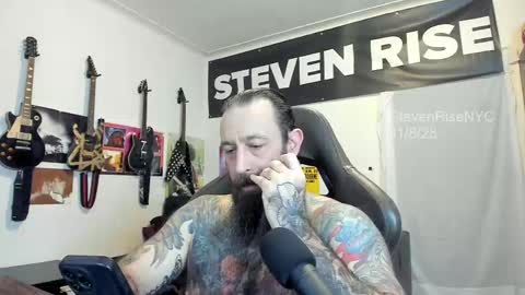 Snapshot of stevenrisenyc chatting on November 8, 2025, 12:16 pm StevenRiseNYC online show from November 8, 2025, 12:16 pm