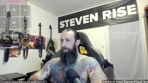 Snapshot of stevenrisenyc chatting on December 1, 2025, 2:16 am StevenRiseNYC online show from December 1, 2025, 2:16 am