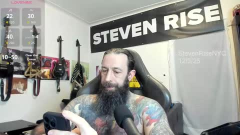 Snapshot of stevenrisenyc chatting on December 4, 2025, 2:10 am StevenRiseNYC online show from December 4, 2025, 2:10 am