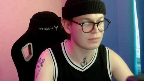 Snapshot of stevenspirs chatting on November 14, 2025, 5:50 am Steve online show from November 14, 2025, 5:50 am