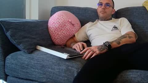 stevie_rae online show from October 14, 2025, 12:17 pm