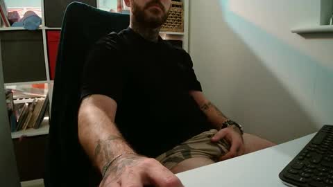 stevie_rae online show from November 12, 2025, 9:47 pm