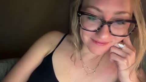 Snapshot of steviegirl4u chatting on February 1, 2025, 8:29 am StevieGirl4U online show from February 1, 2025, 8:29 am