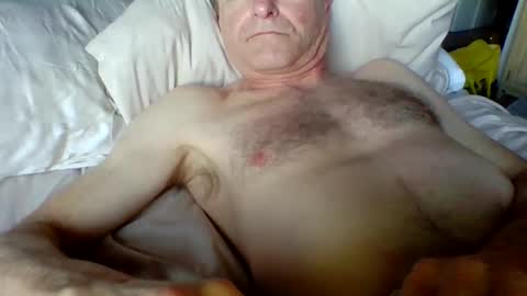 steviehard7 online show from February 11, 2025, 4:02 pm