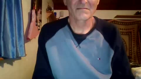 steviehard7 online show from March 10, 2025, 4:38 am