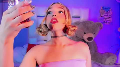 Steisee Reyes online show from November 14, 2025, 8:40 pm