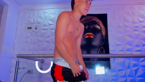 Stiven  brendan online show from September 9, 2025, 5:29 am