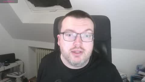 Oliver online show from November 19, 2025, 6:41 pm