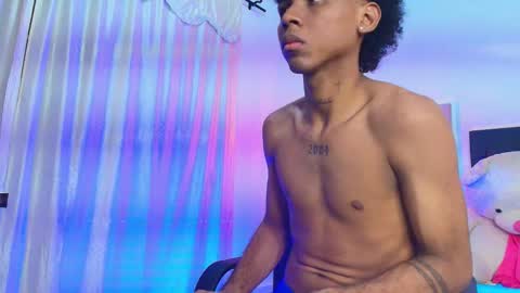 Stiven  online show from November 12, 2025, 7:57 pm