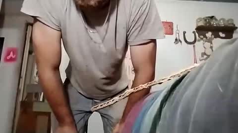 Oval2022 online show from November 18, 2025, 11:48 pm