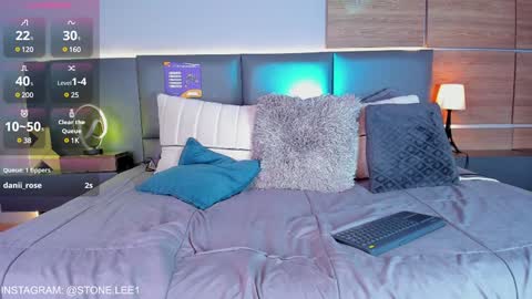 Snapshot of stone_lee_ chatting on December 15, 2024, 3:56 am Stone Lee online show from December 15, 2024, 3:56 am