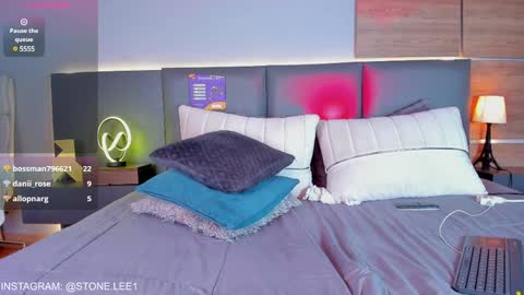 Snapshot of stone_lee_ chatting on December 15, 2024, 10:07 am Stone Lee online show from December 15, 2024, 10:07 am