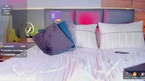 Snapshot of stone_lee_ chatting on January 12, 2025, 4:08 pm Stone Lee online show from January 12, 2025, 4:08 pm