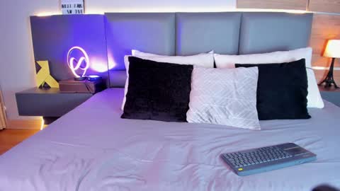 Snapshot of stone_lee_ chatting on February 6, 2025, 7:24 am Stone Lee online show from February 6, 2025, 7:24 am