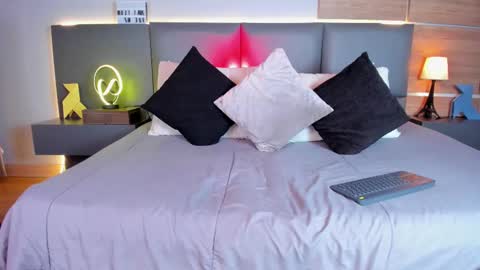 Snapshot of stone_lee_ chatting on February 9, 2025, 6:33 am Stone Lee online show from February 9, 2025, 6:33 am