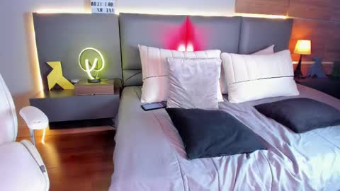 Snapshot of stone_lee_ chatting on February 9, 2025, 12:41 pm Stone Lee online show from February 9, 2025, 12:41 pm