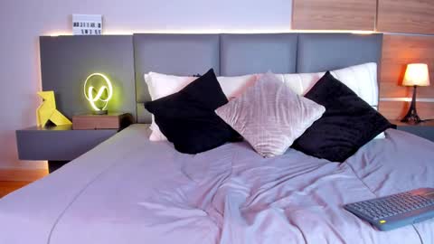 Snapshot of stone_lee_ chatting on February 23, 2025, 6:49 am Stone Lee online show from February 23, 2025, 6:49 am