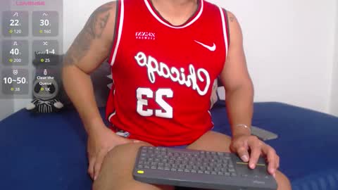 Snapshot of stone_lee_ chatting on November 20, 2025, 8:14 am Stone Lee online show from November 20, 2025, 8:14 am