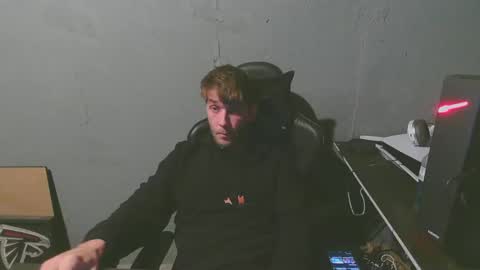 Snapshot of stonedpanda77 chatting on December 23, 2024, 3:18 am stonedpanda77 online show from December 23, 2024, 3:18 am