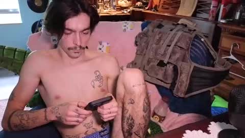 Snapshot of str8whiteboy21 chatting on October 4, 2025, 3:21 pm str8whiteboy21 online show from October 4, 2025, 3:21 pm