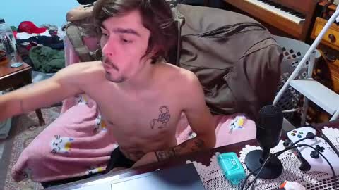 Snapshot of str8whiteboy21 chatting on October 12, 2025, 6:07 pm str8whiteboy21 online show from October 12, 2025, 6:07 pm