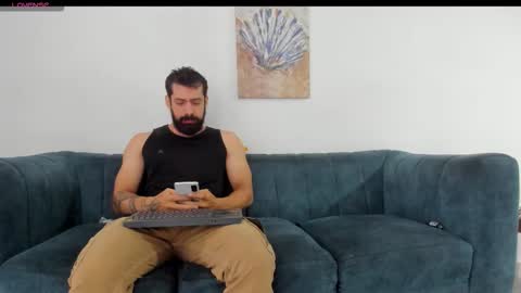 Snapshot of straight__friends chatting on October 12, 2025, 2:27 pm straight__friends online show from October 12, 2025, 2:27 pm