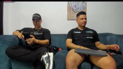 Snapshot of straight__friends chatting on November 10, 2025, 2:16 pm straight__friends online show from November 10, 2025, 2:16 pm