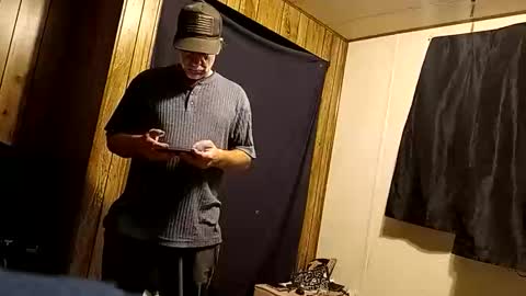 straighttoy online show from November 25, 2025, 8:14 am