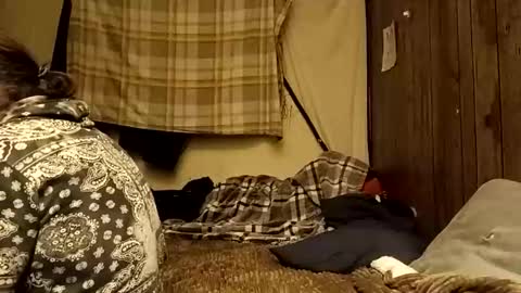 straighttoy online show from December 16, 2025, 5:01 am