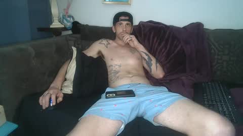 Snapshot of straitpipermann22 chatting on September 15, 2025, 10:32 pm straitpipermann22 online show from September 15, 2025, 10:32 pm