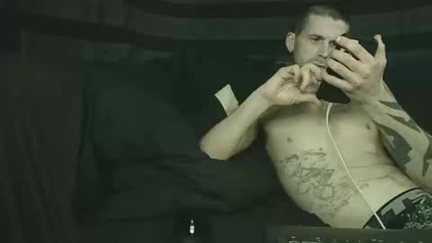 Snapshot of straitpipermann22 chatting on October 19, 2025, 1:06 am straitpipermann22 online show from October 19, 2025, 1:06 am