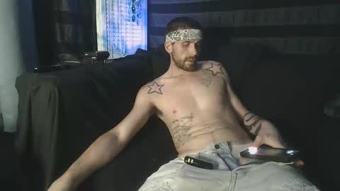 Snapshot of straitpipermann22 chatting on November 7, 2025, 12:21 am straitpipermann22 online show from November 7, 2025, 12:21 am