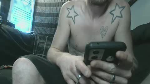 Snapshot of straitpipermann22 chatting on November 9, 2025, 5:33 pm straitpipermann22 online show from November 9, 2025, 5:33 pm