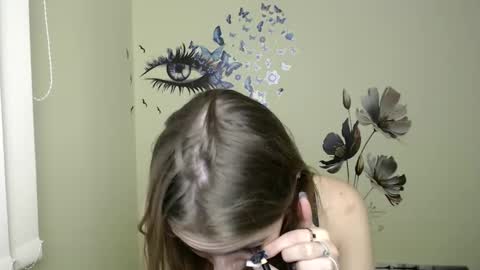 Snapshot of stranger_giirl chatting on December 2, 2024, 1:13 pm Amalia online show from December 2, 2024, 1:13 pm