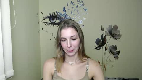 Snapshot of stranger_giirl chatting on December 4, 2024, 4:16 pm Amalia online show from December 4, 2024, 4:16 pm