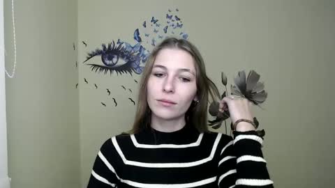 Snapshot of stranger_giirl chatting on December 12, 2024, 11:07 am Amalia online show from December 12, 2024, 11:07 am
