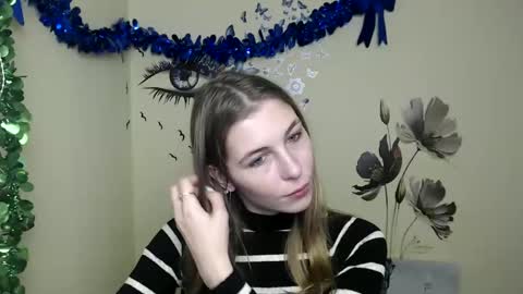Snapshot of stranger_giirl chatting on December 27, 2024, 1:28 pm Amalia online show from December 27, 2024, 1:28 pm
