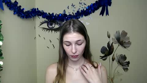 Snapshot of stranger_giirl chatting on January 22, 2025, 4:02 pm Amalia online show from January 22, 2025, 4:02 pm
